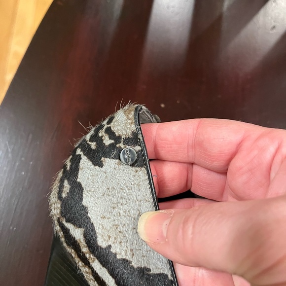 Gorgeous Calvin Klein Ponyhair wedge pumps 10 animal pattern comfort - Picture 4 of 7